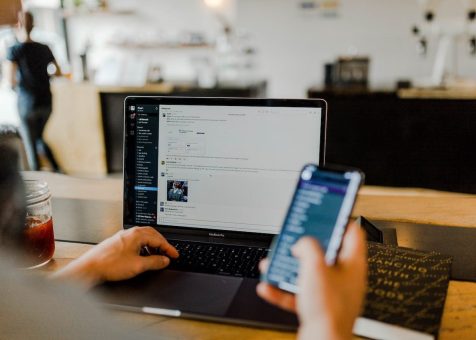 تطبيقات ومواقع
